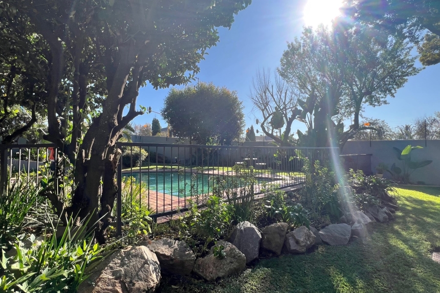 2 Bedroom Property for Sale in Morningside Gauteng