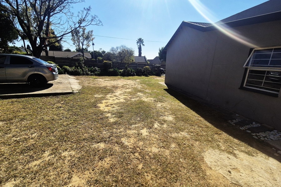 To Let 1 Bedroom Property for Rent in Bloubosrand Gauteng