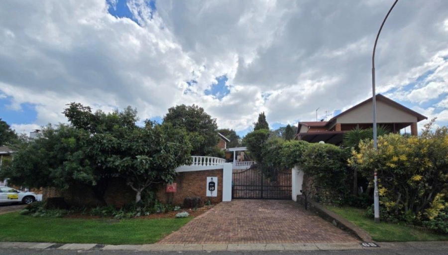 4 Bedroom Property for Sale in Glenvista Gauteng