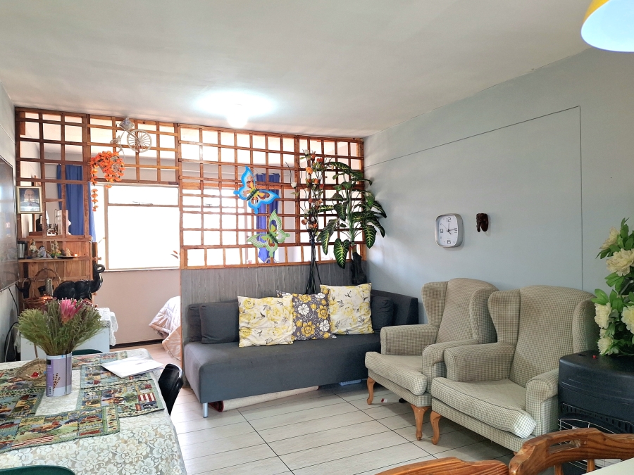 1 Bedroom Property for Sale in Paarlshoop Gauteng