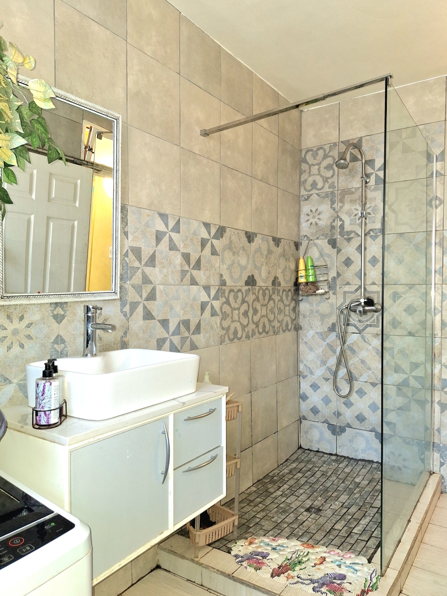 1 Bedroom Property for Sale in Paarlshoop Gauteng
