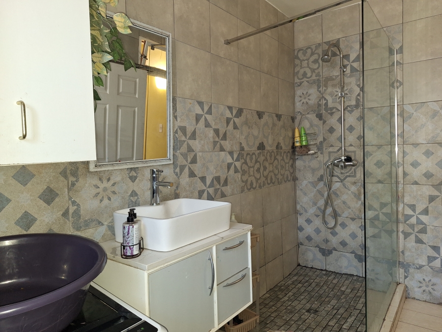 1 Bedroom Property for Sale in Paarlshoop Gauteng