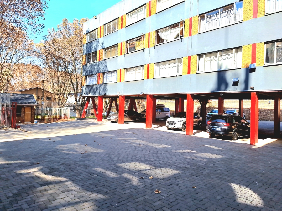 1 Bedroom Property for Sale in Paarlshoop Gauteng