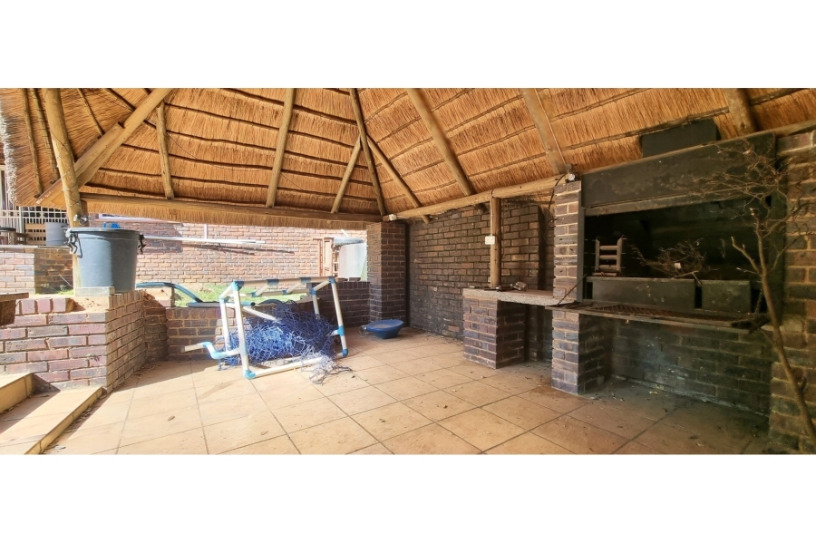 3 Bedroom Property for Sale in Mulbarton Gauteng