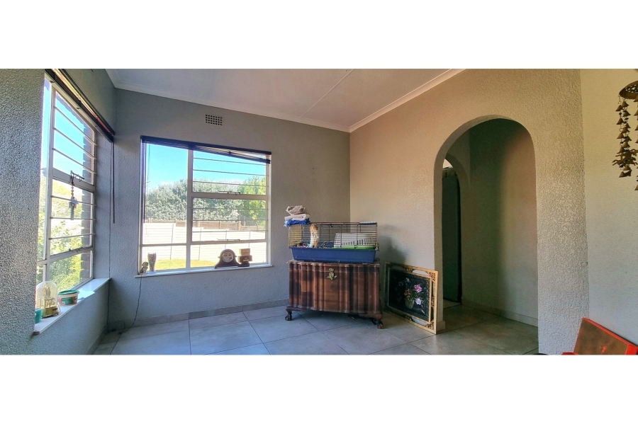 3 Bedroom Property for Sale in Mulbarton Gauteng