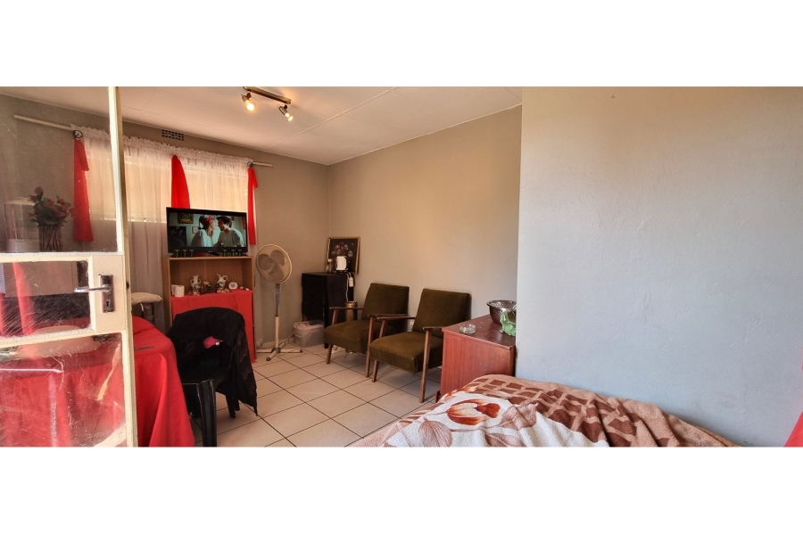 3 Bedroom Property for Sale in Mulbarton Gauteng