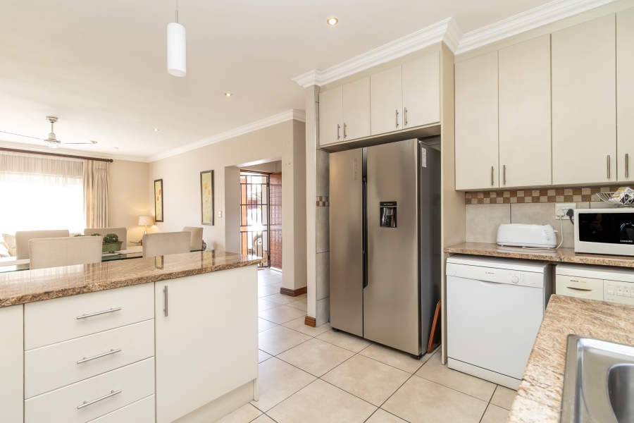 3 Bedroom Property for Sale in Douglasdale Gauteng