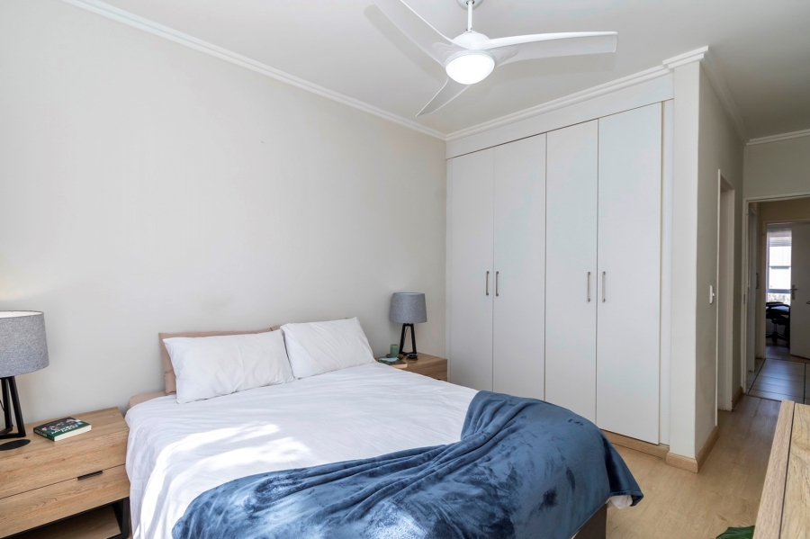 To Let 2 Bedroom Property for Rent in Bryanston Gauteng