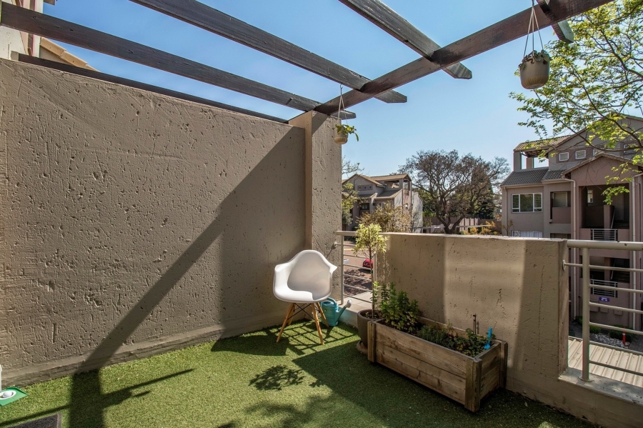 To Let 2 Bedroom Property for Rent in Bryanston Gauteng