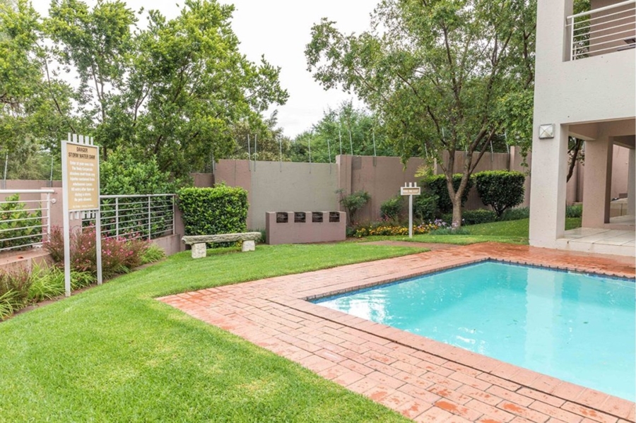 To Let 2 Bedroom Property for Rent in Bryanston Gauteng
