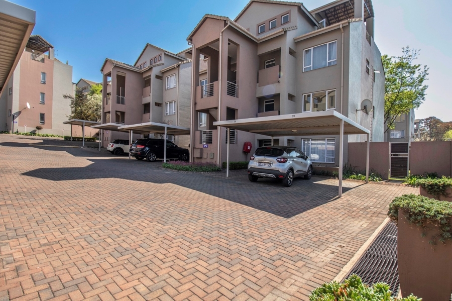 To Let 2 Bedroom Property for Rent in Bryanston Gauteng