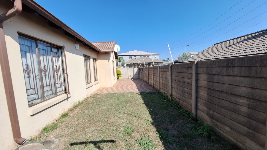 3 Bedroom Property for Sale in Olievenhoutbosch Gauteng
