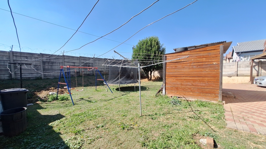 3 Bedroom Property for Sale in Olievenhoutbosch Gauteng