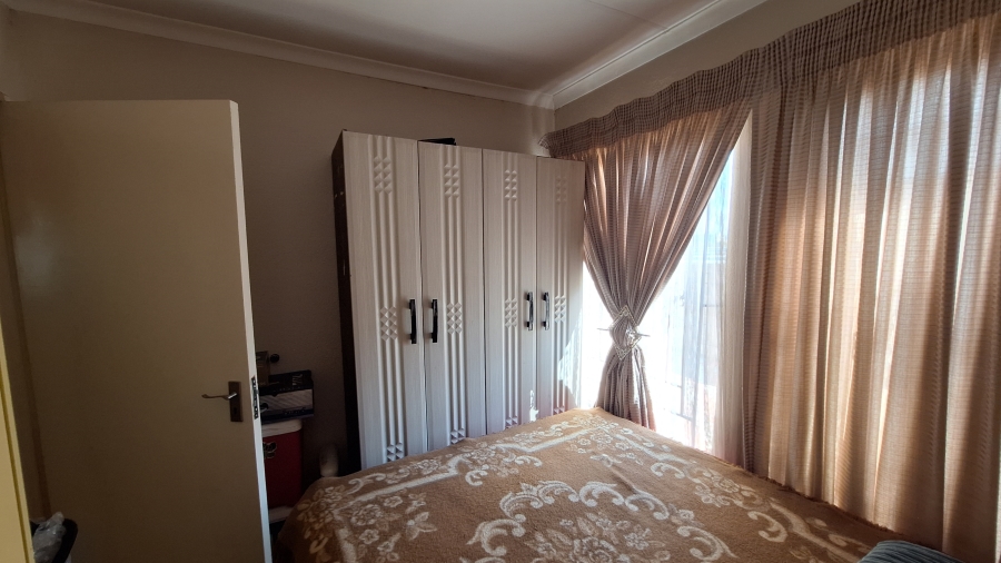 3 Bedroom Property for Sale in Olievenhoutbosch Gauteng