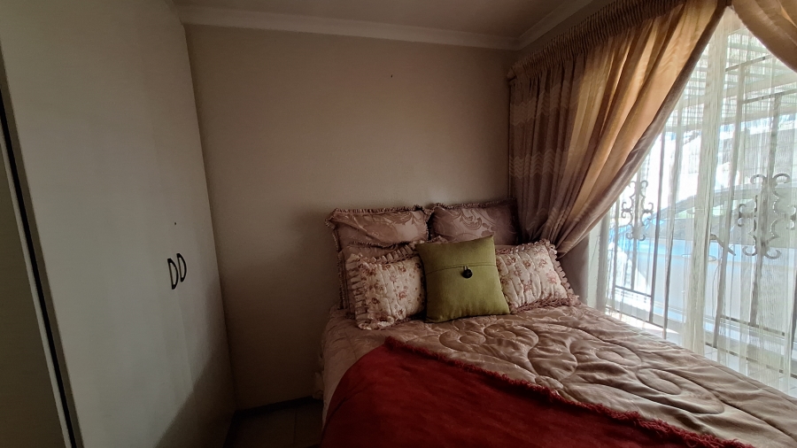 3 Bedroom Property for Sale in Olievenhoutbosch Gauteng
