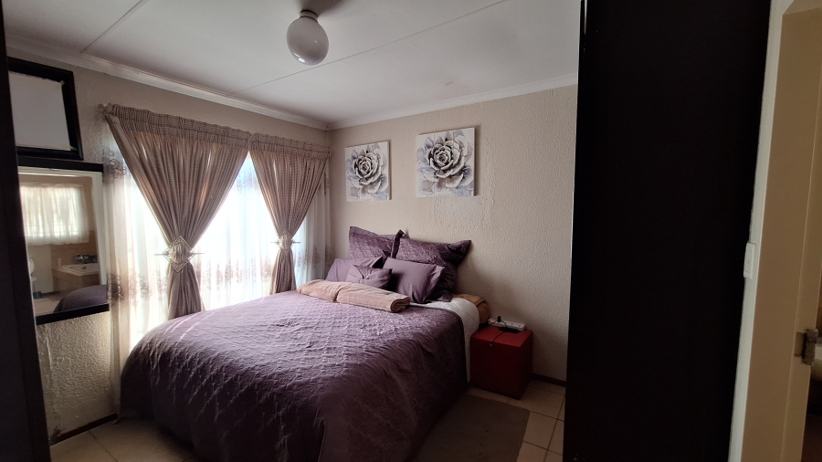 3 Bedroom Property for Sale in Olievenhoutbosch Gauteng