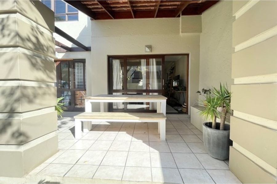 2 Bedroom Property for Sale in Fourways Gauteng