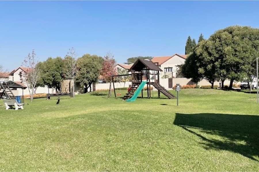 2 Bedroom Property for Sale in Fourways Gauteng