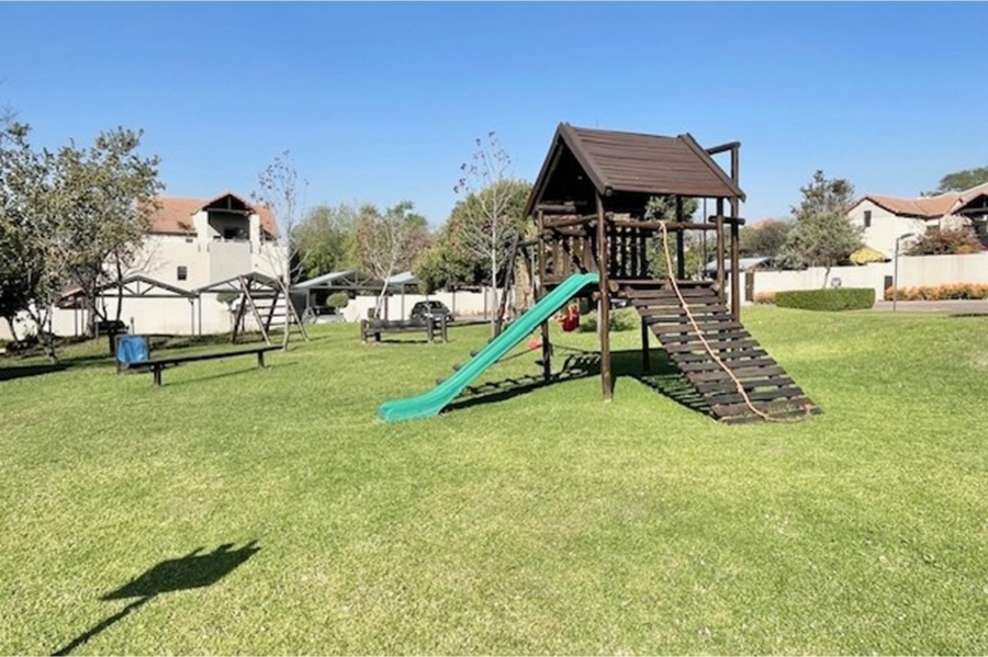 2 Bedroom Property for Sale in Fourways Gauteng