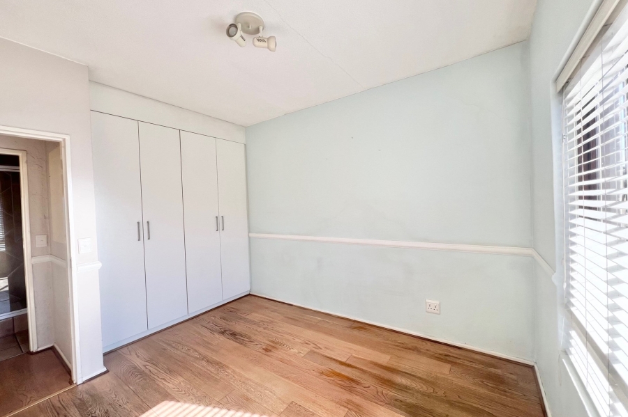 1 Bedroom Property for Sale in Lonehill Gauteng