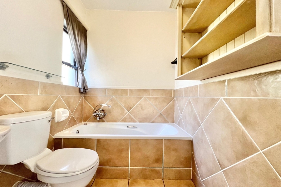 1 Bedroom Property for Sale in Lonehill Gauteng