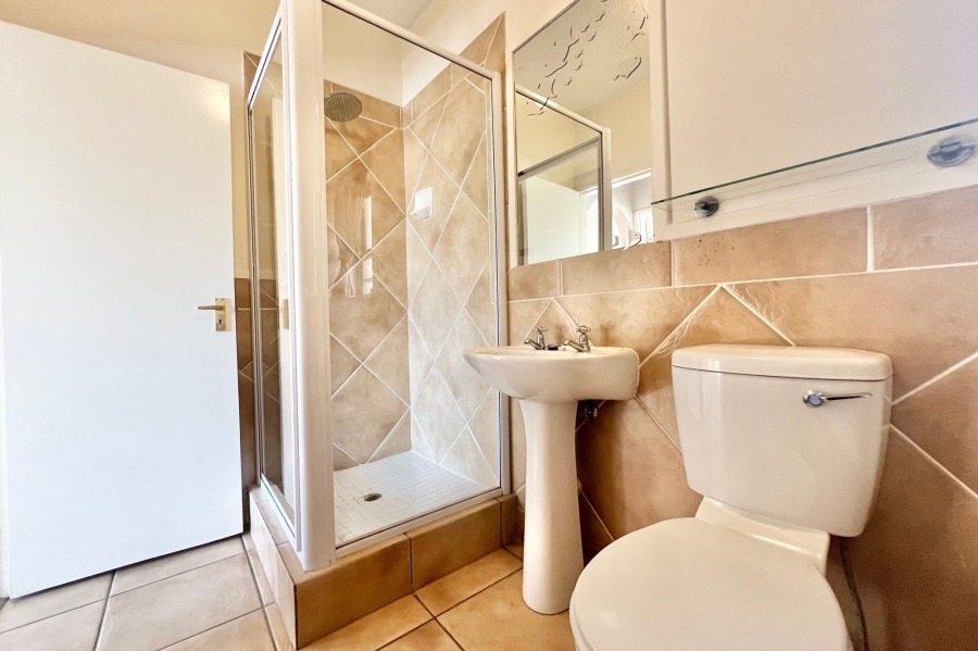 1 Bedroom Property for Sale in Lonehill Gauteng