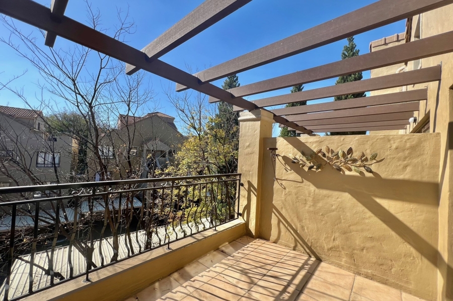1 Bedroom Property for Sale in Lonehill Gauteng