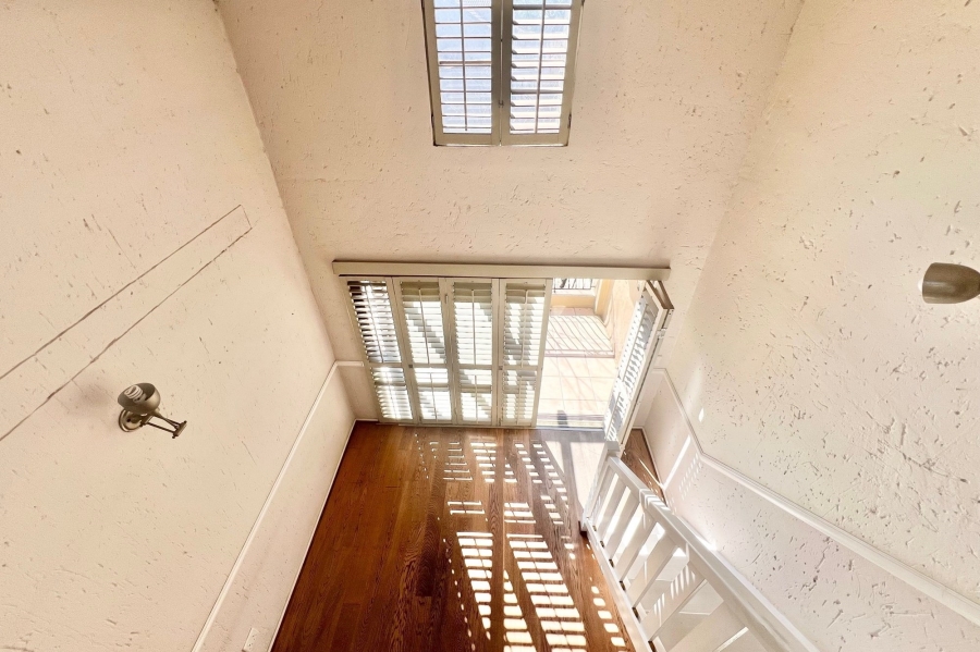 1 Bedroom Property for Sale in Lonehill Gauteng