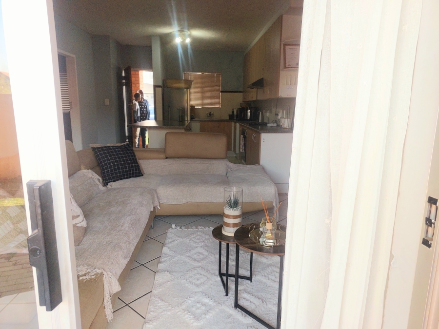 2 Bedroom Property for Sale in The Orchards Gauteng