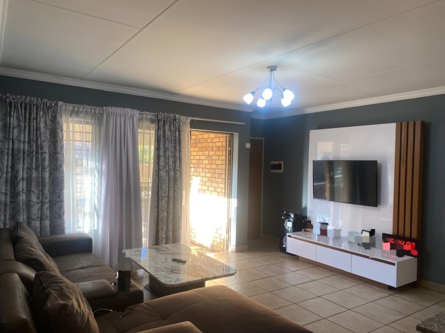 To Let 3 Bedroom Property for Rent in Willow Park Manor Gauteng