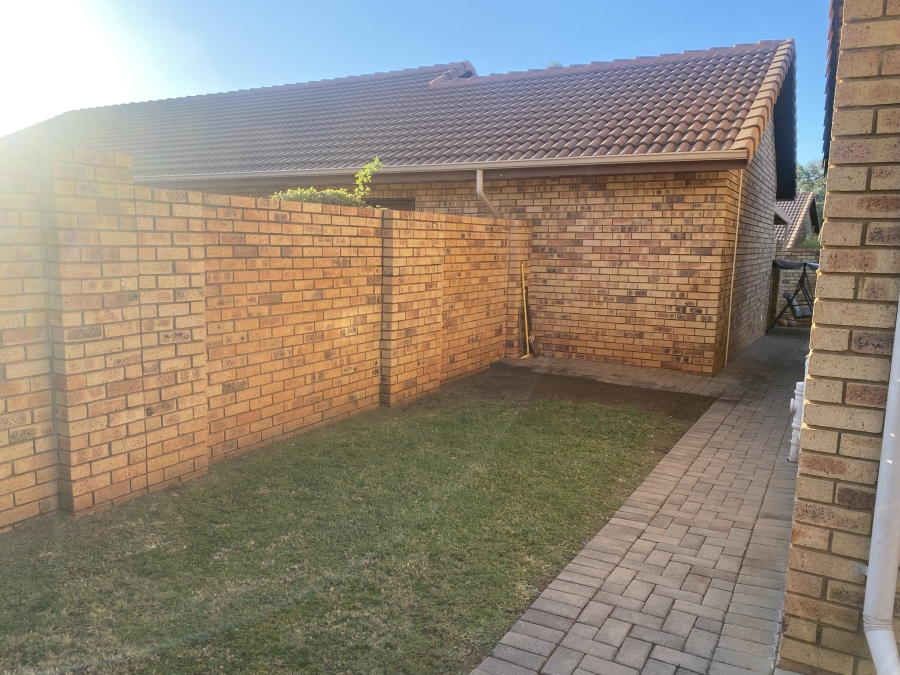 To Let 3 Bedroom Property for Rent in Willow Park Manor Gauteng