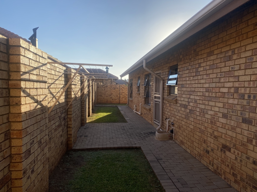 To Let 3 Bedroom Property for Rent in Willow Park Manor Gauteng