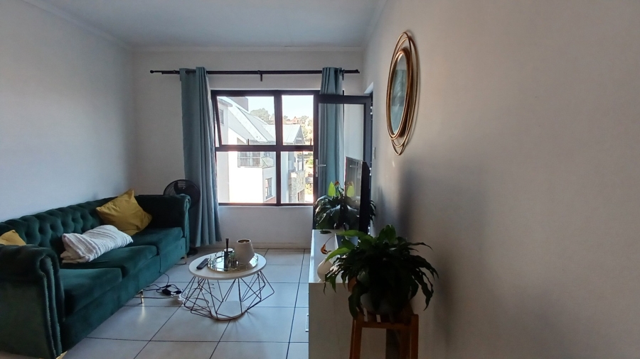 1 Bedroom Property for Sale in Oakdene Gauteng