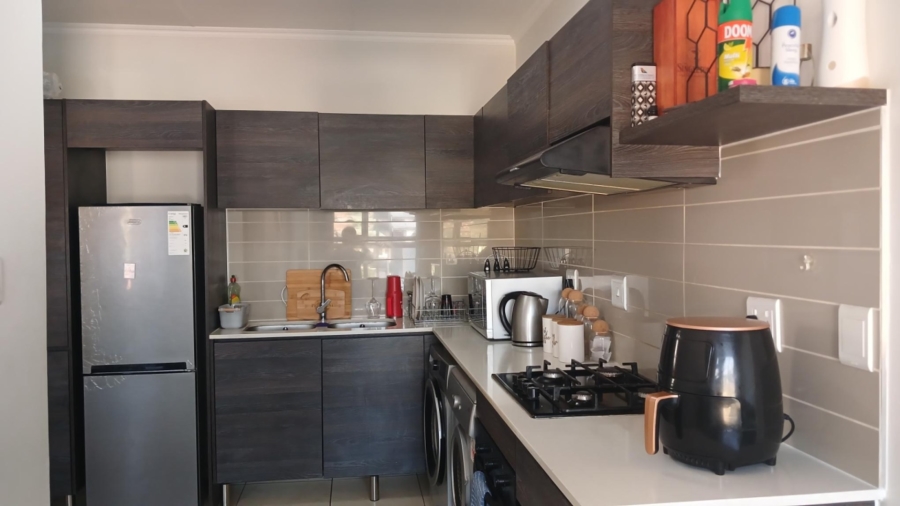 1 Bedroom Property for Sale in Oakdene Gauteng