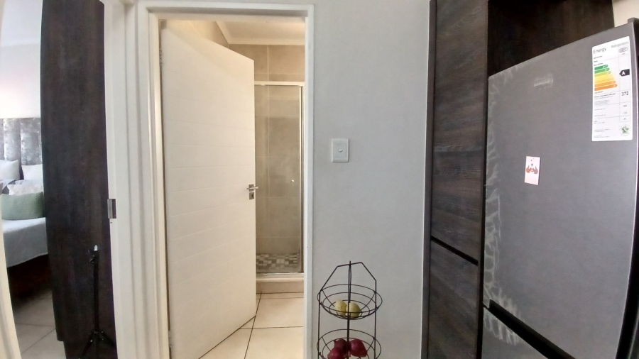 1 Bedroom Property for Sale in Oakdene Gauteng