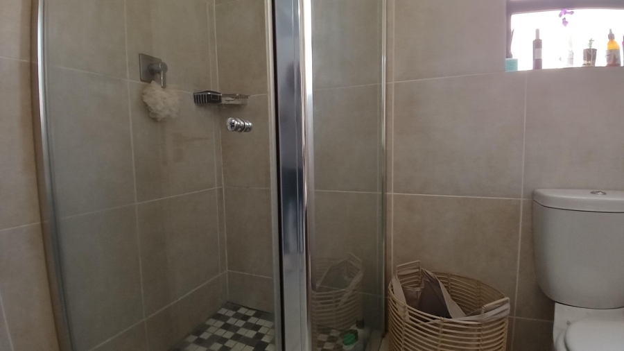 1 Bedroom Property for Sale in Oakdene Gauteng
