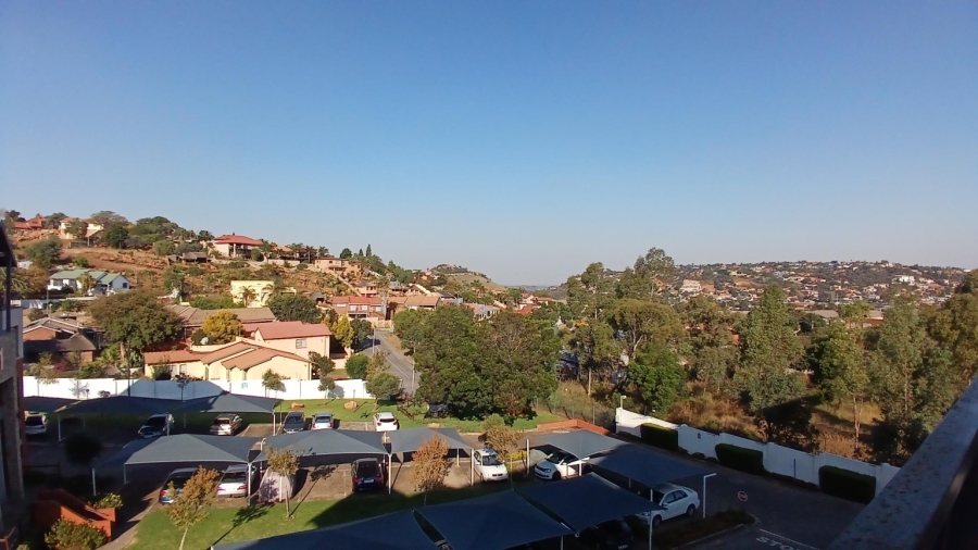 1 Bedroom Property for Sale in Oakdene Gauteng