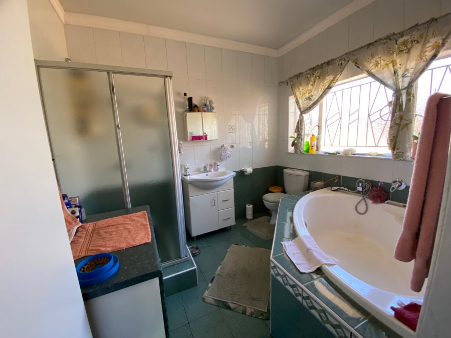 4 Bedroom Property for Sale in Booysens Gauteng