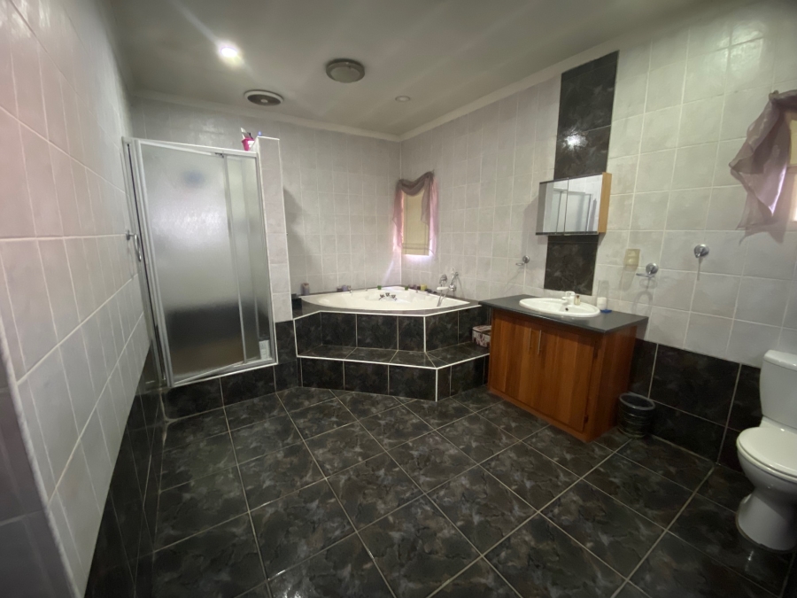 4 Bedroom Property for Sale in Booysens Gauteng