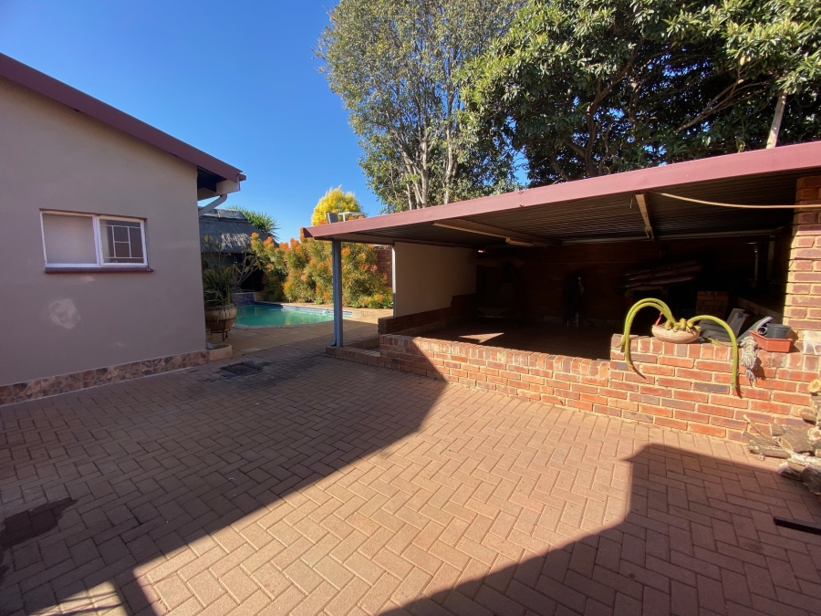 4 Bedroom Property for Sale in Booysens Gauteng