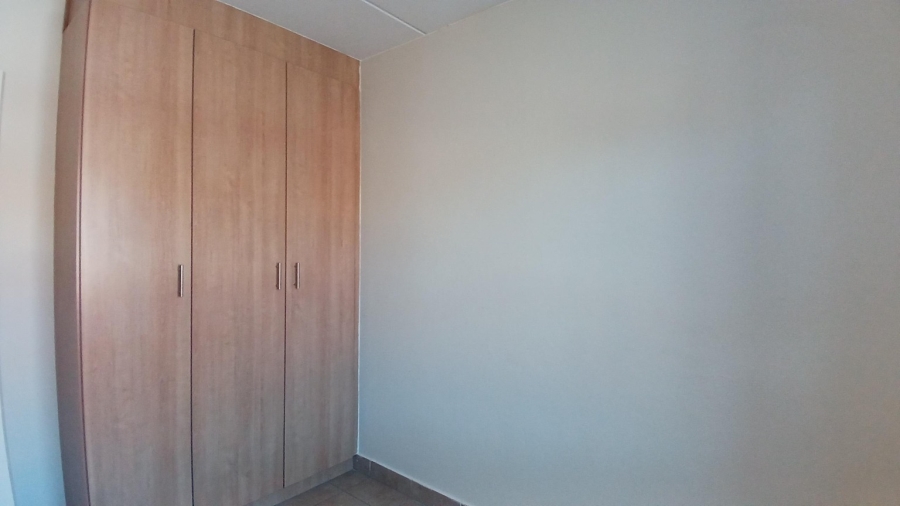 2 Bedroom Property for Sale in Olifantsvlei Gauteng