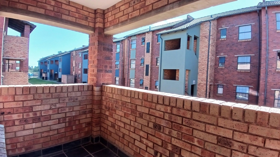 2 Bedroom Property for Sale in Olifantsvlei Gauteng