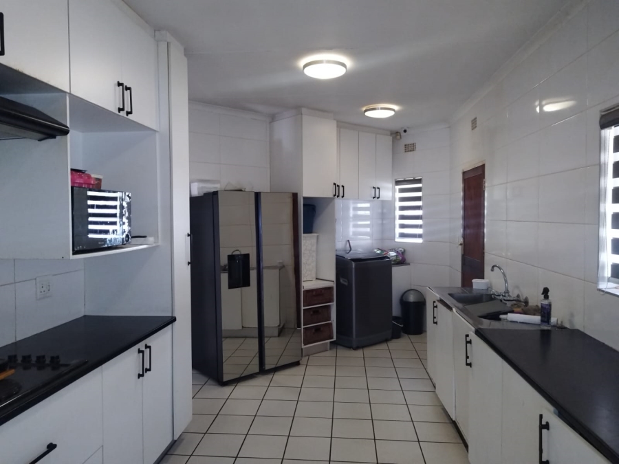 4 Bedroom Property for Sale in Birchleigh North Gauteng