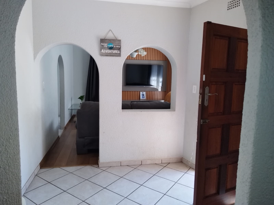 4 Bedroom Property for Sale in Birchleigh North Gauteng
