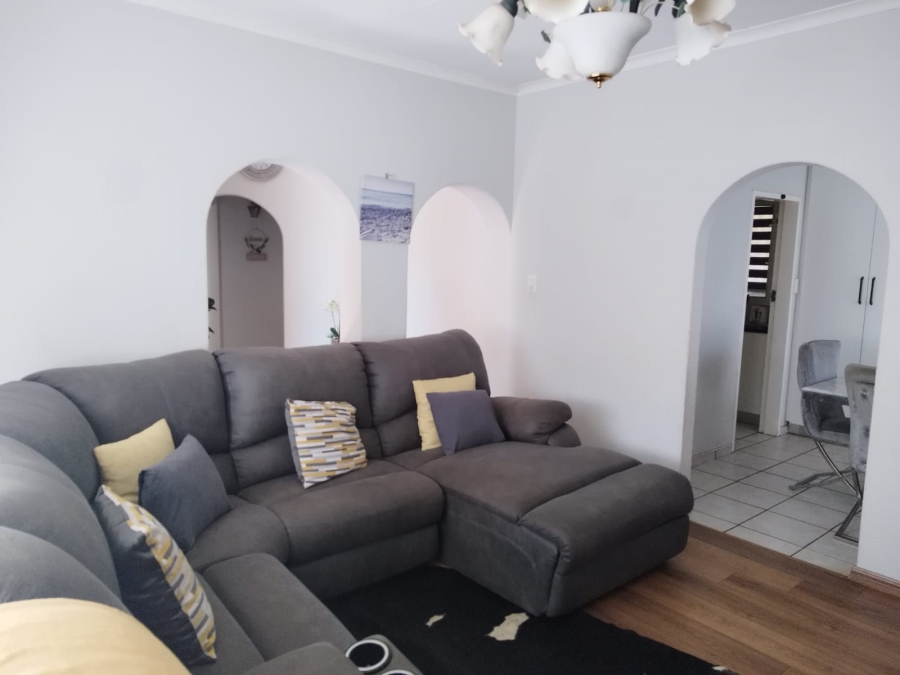 4 Bedroom Property for Sale in Birchleigh North Gauteng