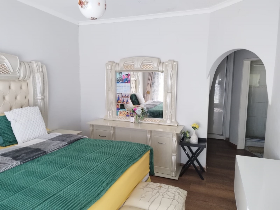 4 Bedroom Property for Sale in Birchleigh North Gauteng