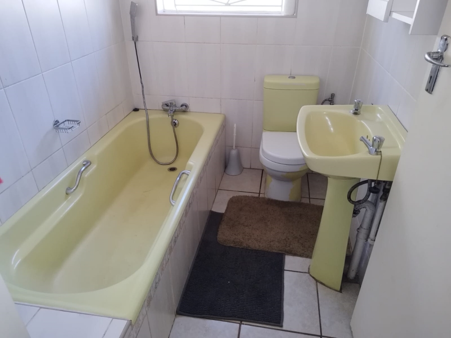 4 Bedroom Property for Sale in Birchleigh North Gauteng