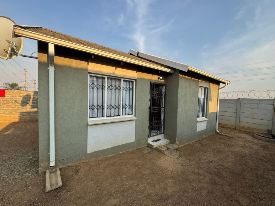 2 Bedroom Property for Sale in Palm Springs Gauteng
