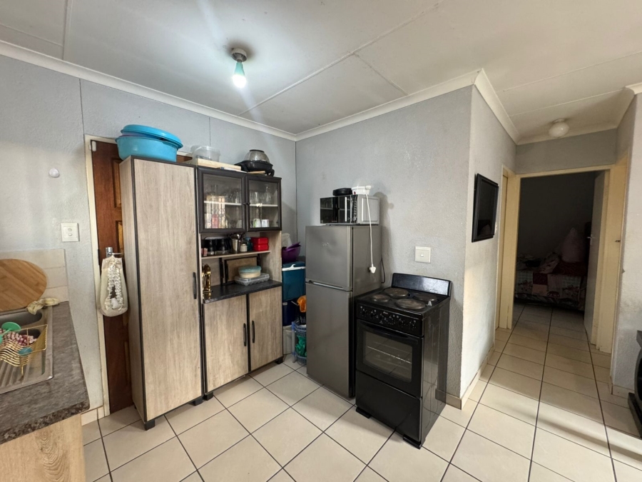 2 Bedroom Property for Sale in Palm Springs Gauteng