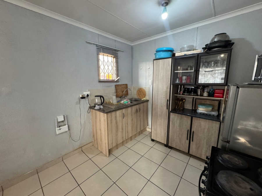 2 Bedroom Property for Sale in Palm Springs Gauteng